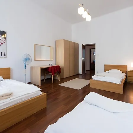 Apartament Abroad